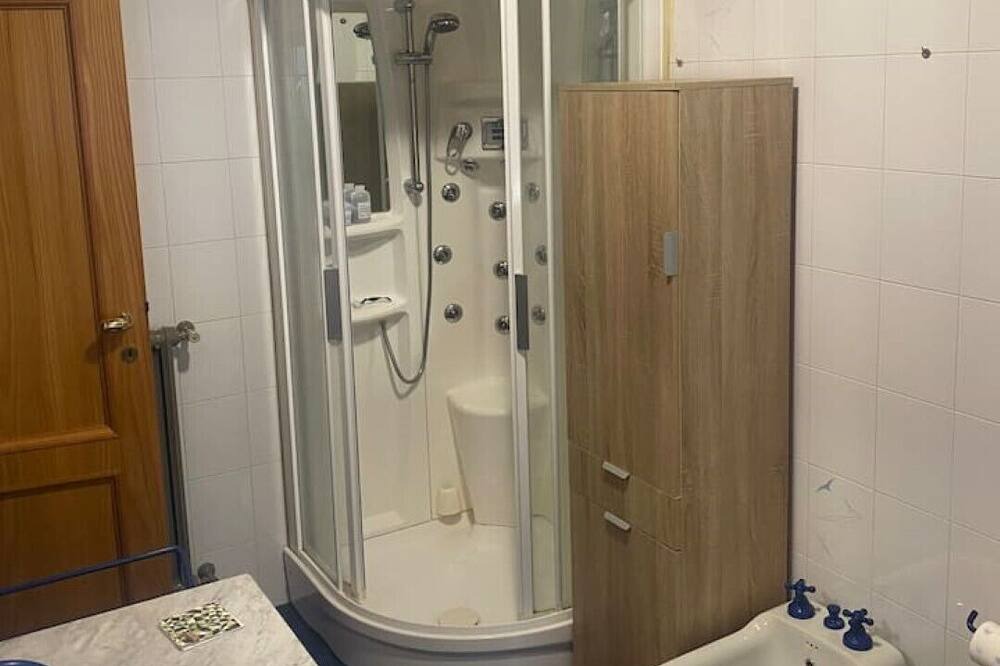 Photo of Bathroom in Pineto
