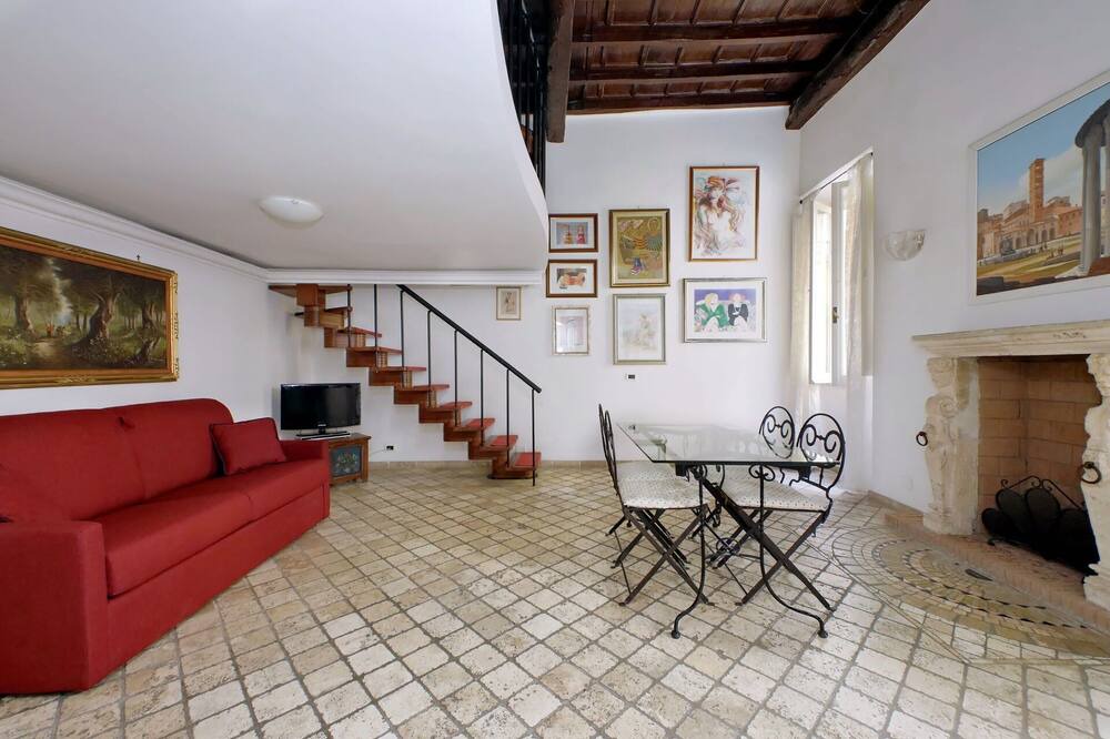 Photo of Livingroom in Rione VIII Sant'Eustachio
