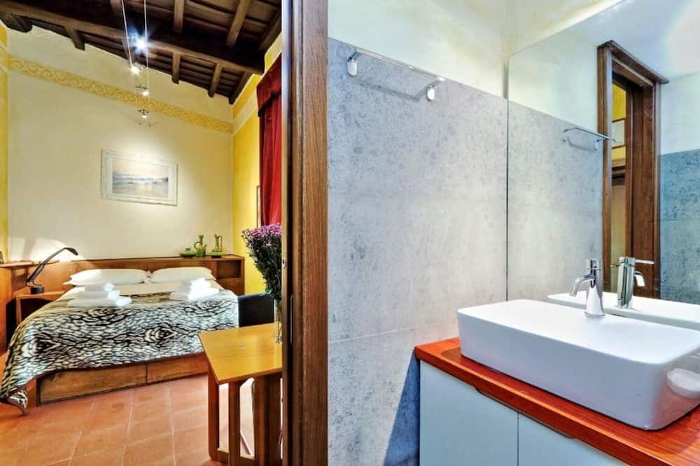 Photo of Bathroom in Rione IV Campo Marzio