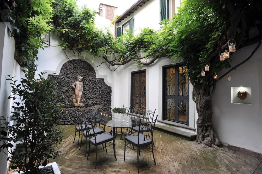Photo of Others in Trastevere