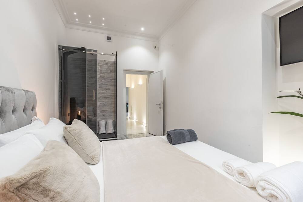 Photo of Bedroom in Rione II Trevi