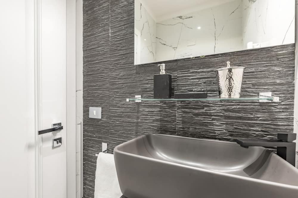 Photo of Bathroom in Rione II Trevi