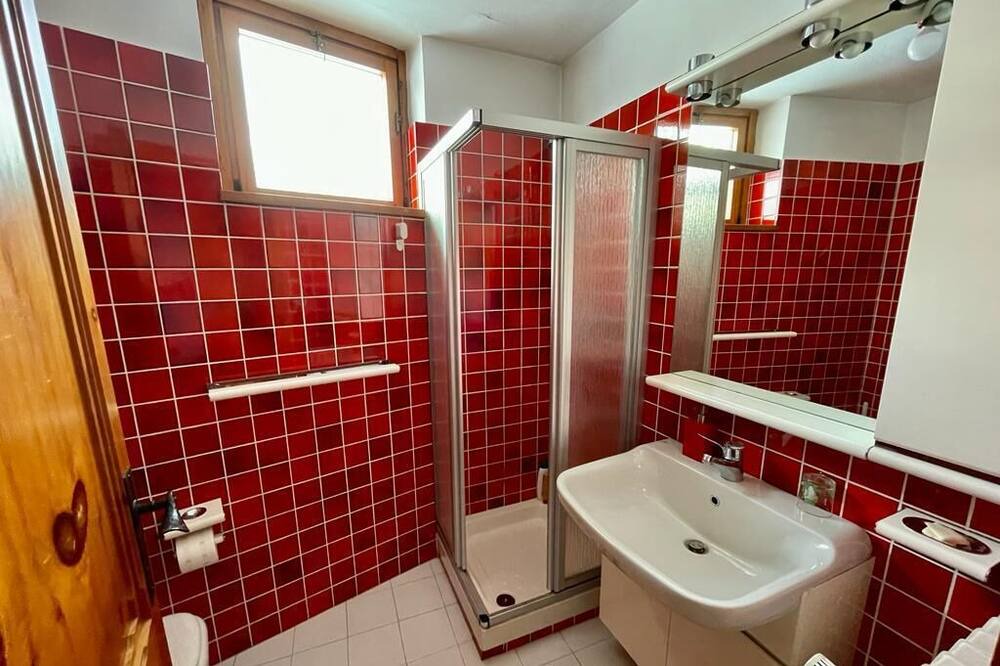 Photo of Bathroom in Verrand