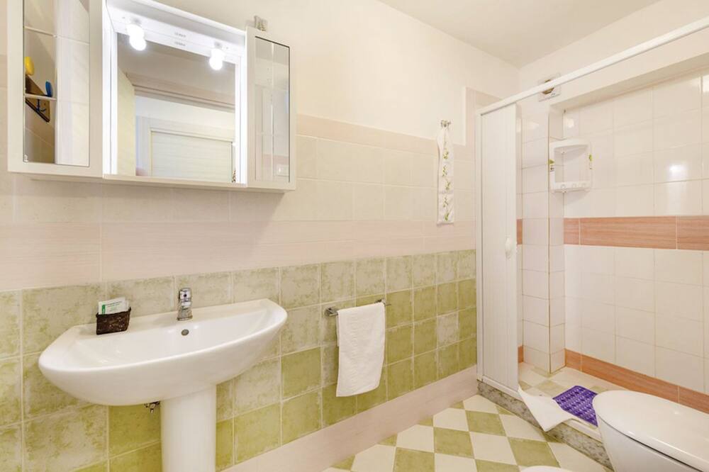 Photo of Bathroom in Laureana Cilento