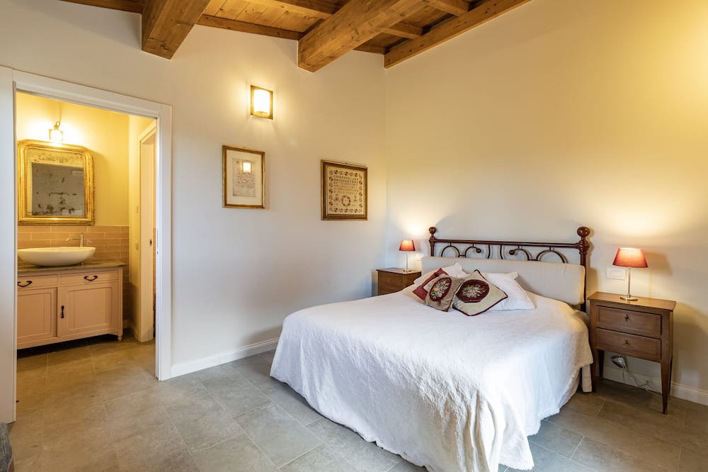 Photo of Bedroom in Montorsaio