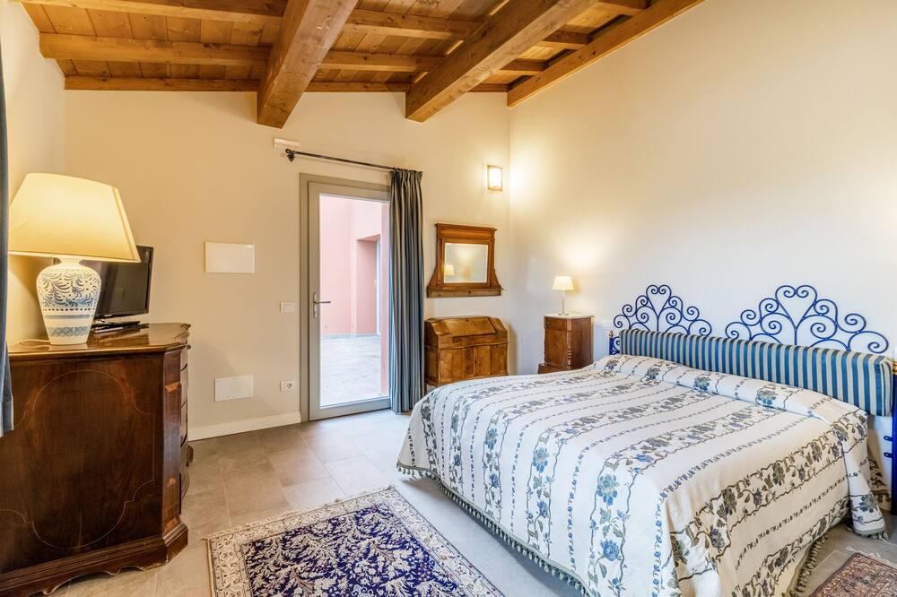 Photo of Bedroom in Montorsaio