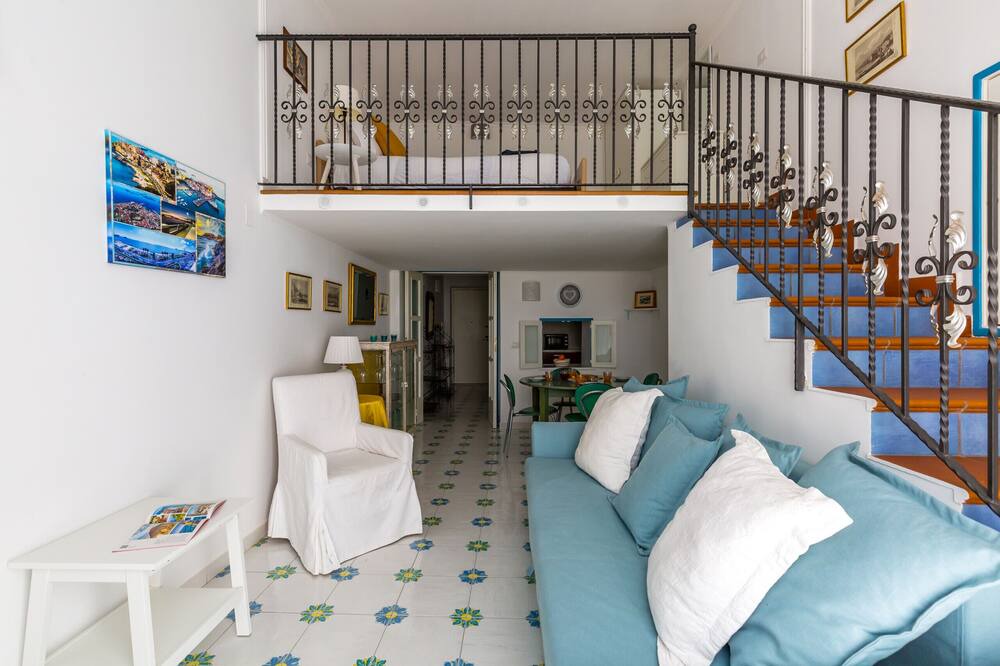 Photo of Livingroom in Pozzuoli