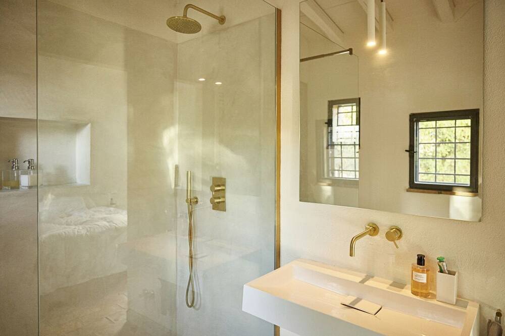 Photo of Bathroom in Montoro