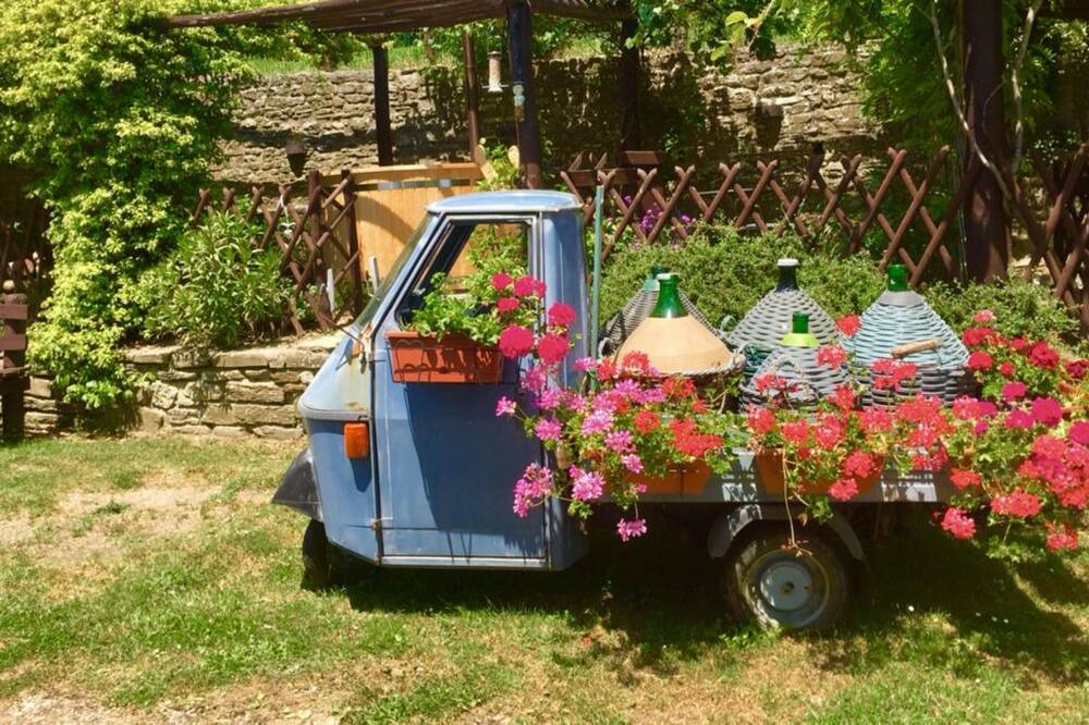 Photo of Outdoor in Caprese Michelangelo
