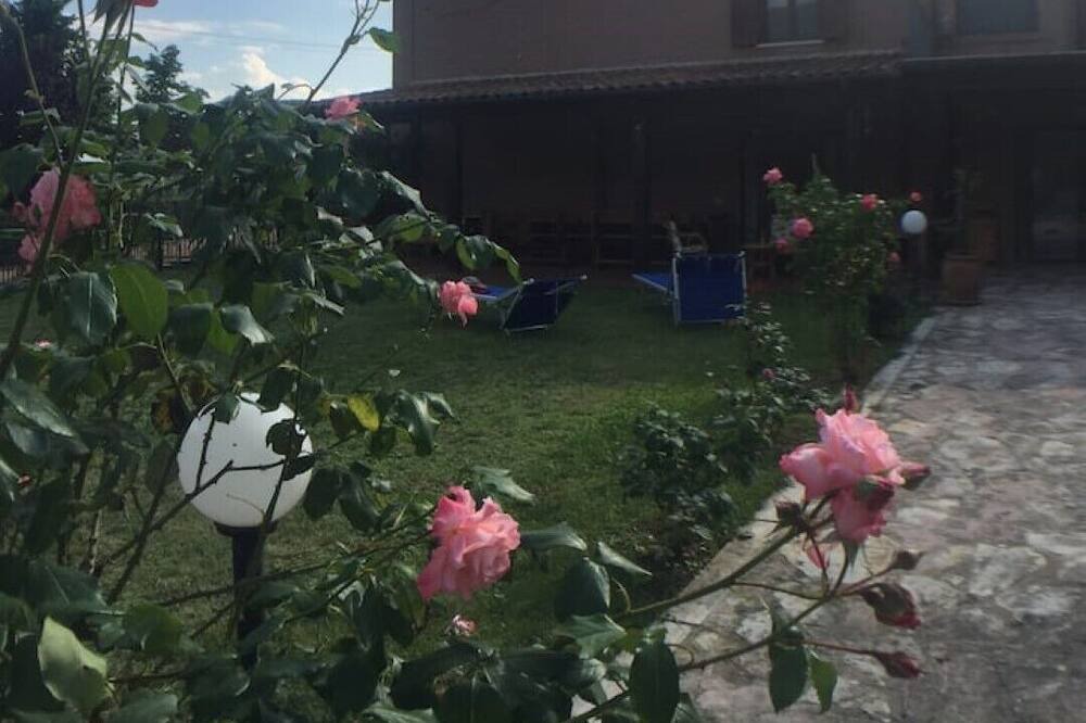 Photo of Outdoor in Strettura