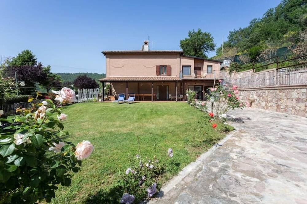 Photo of Outdoor in Strettura