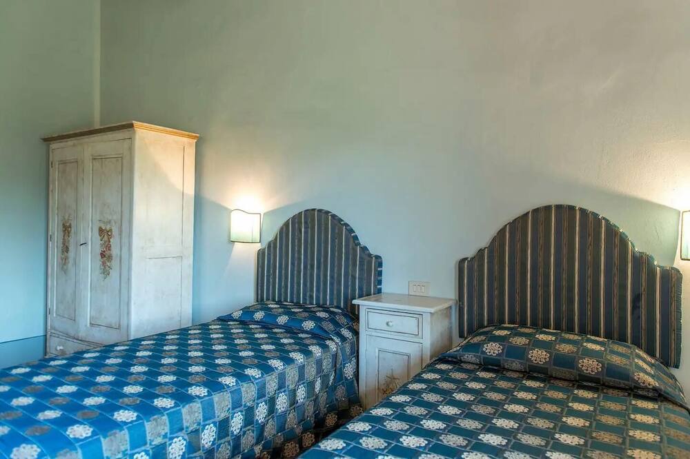 Photo of Bedroom in Compignano