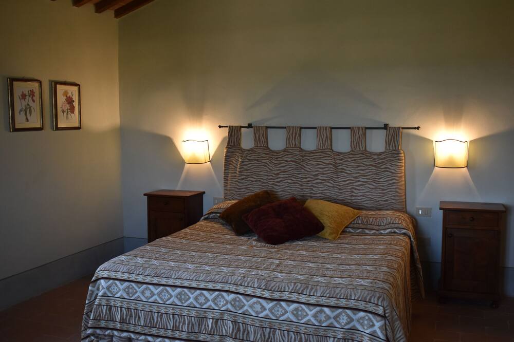 Photo of Bedroom in Compignano