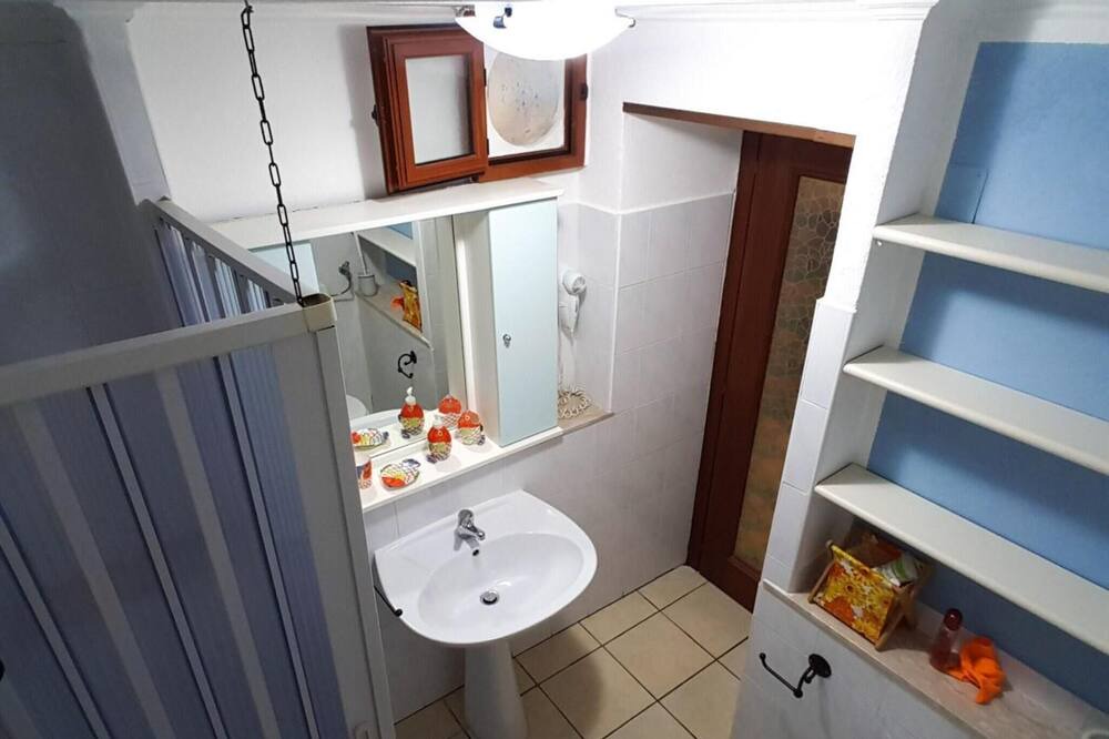 Photo of Bathroom in Caprioli