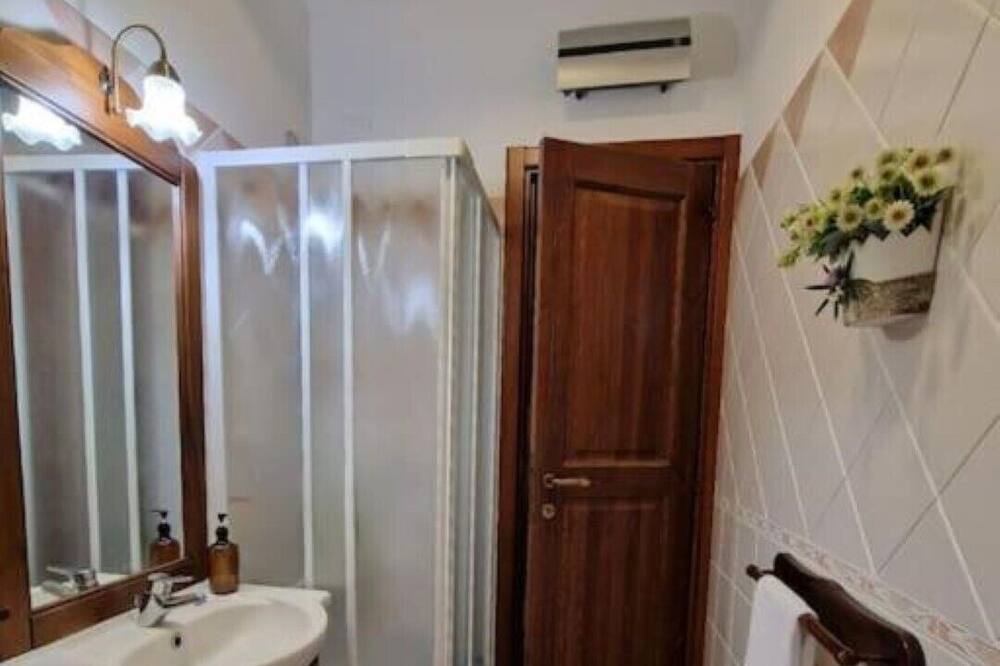 Photo of Bathroom in Castel di Sangro