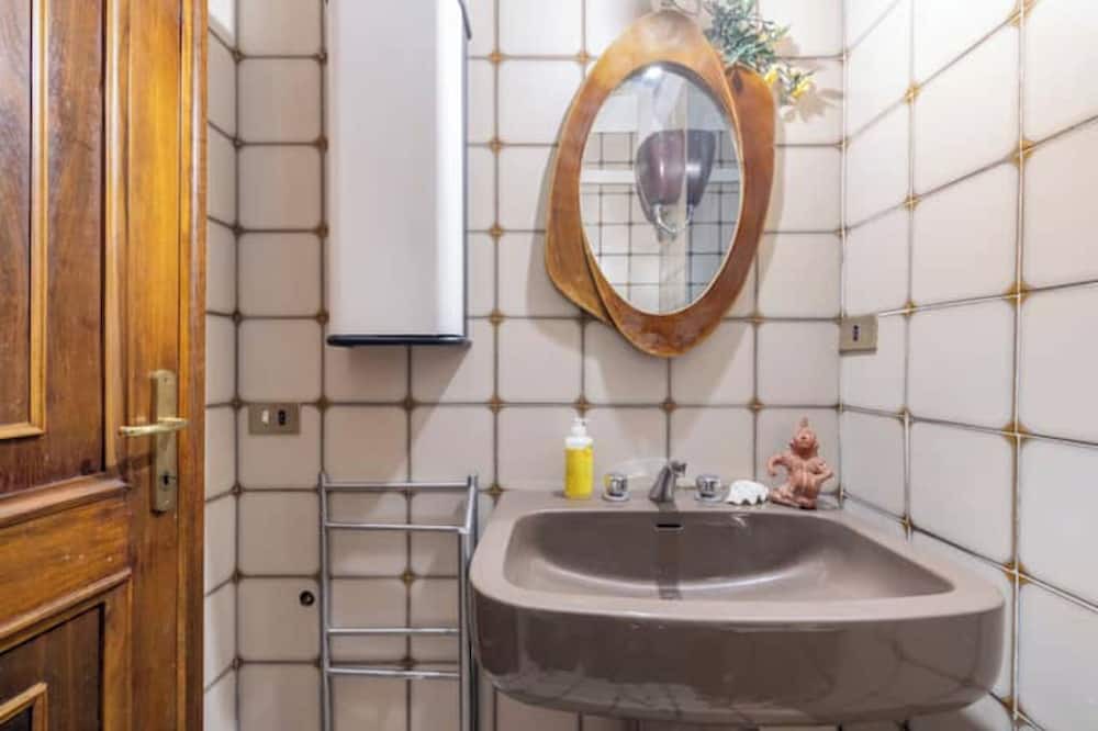 Photo of Bathroom in Trastevere