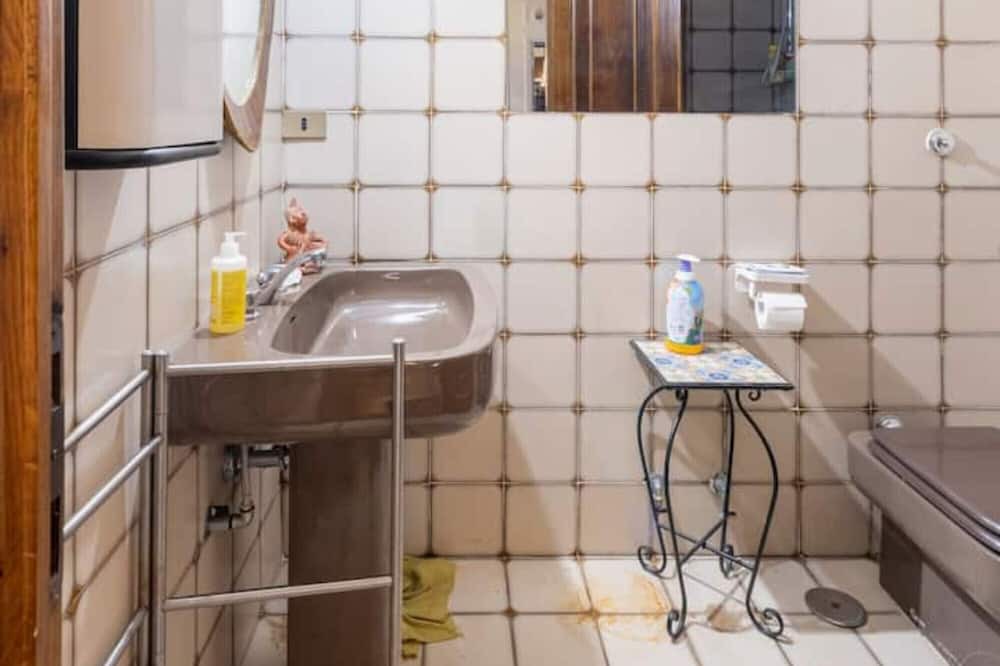 Photo of Bathroom in Trastevere