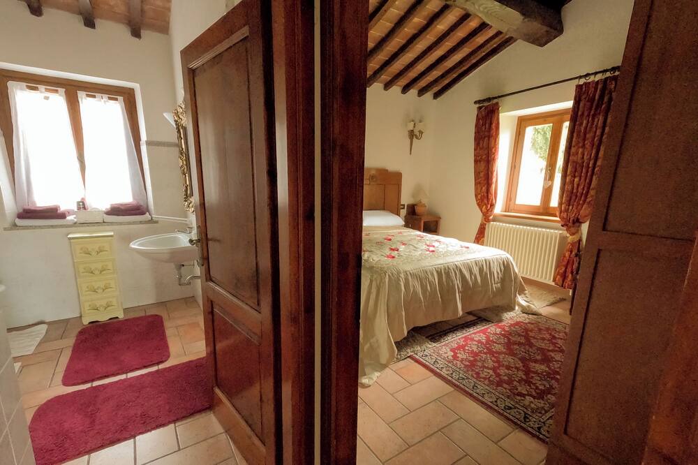 Photo of Bedroom in Caprese Michelangelo