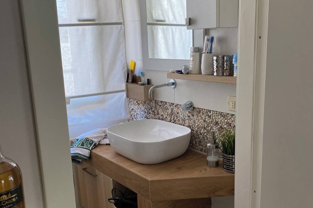 Photo of Bathroom in Lesina