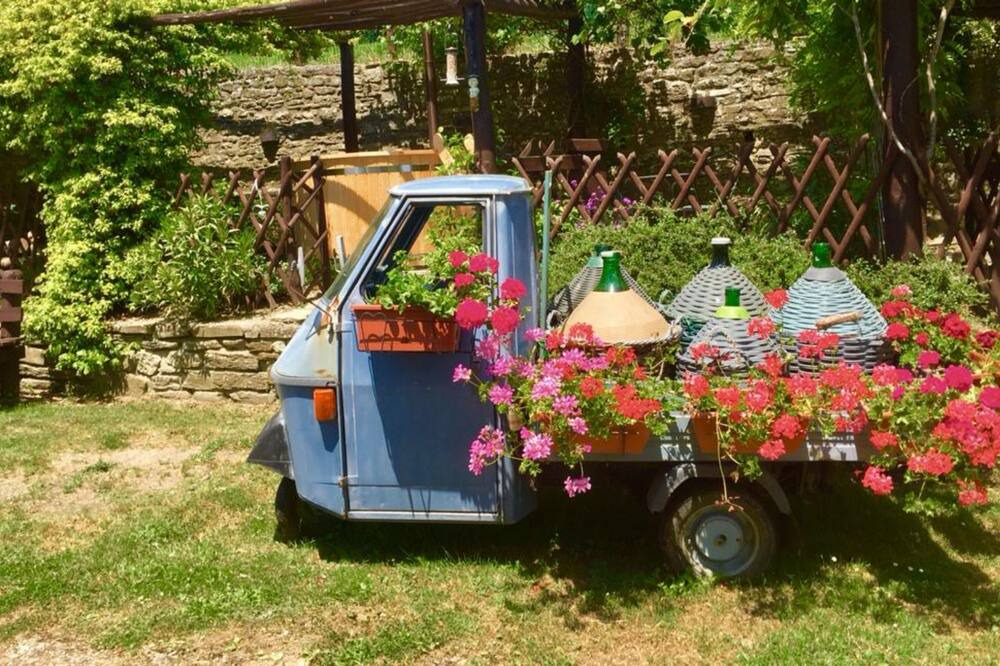 Photo of Outdoor in Caprese Michelangelo