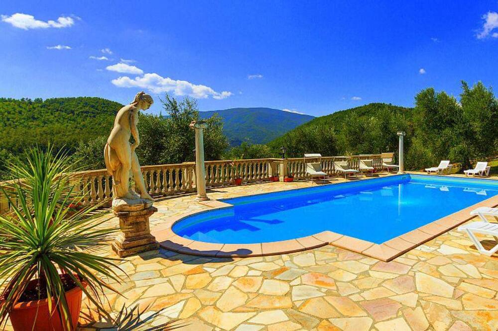 Photo of Outdoor in Caprese Michelangelo