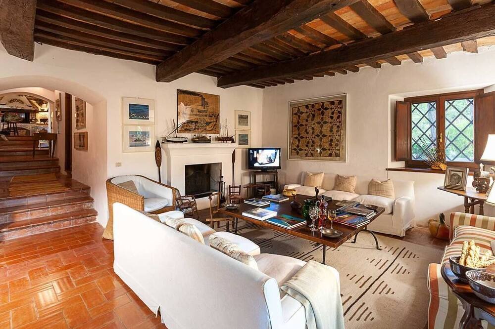 Photo of Livingroom in Ficulle