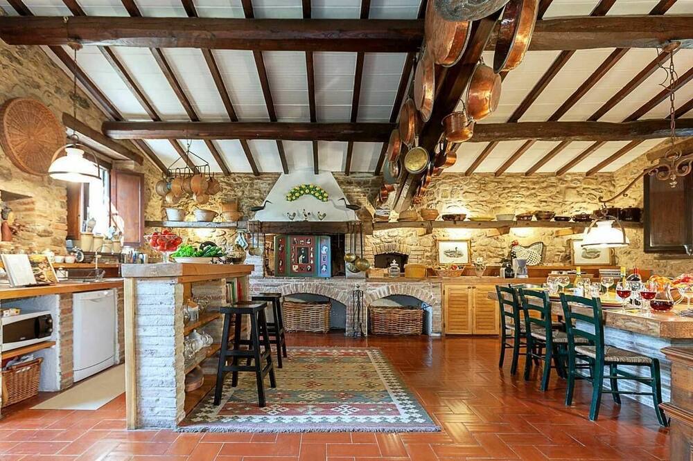 Photo of Kitchen in Ficulle