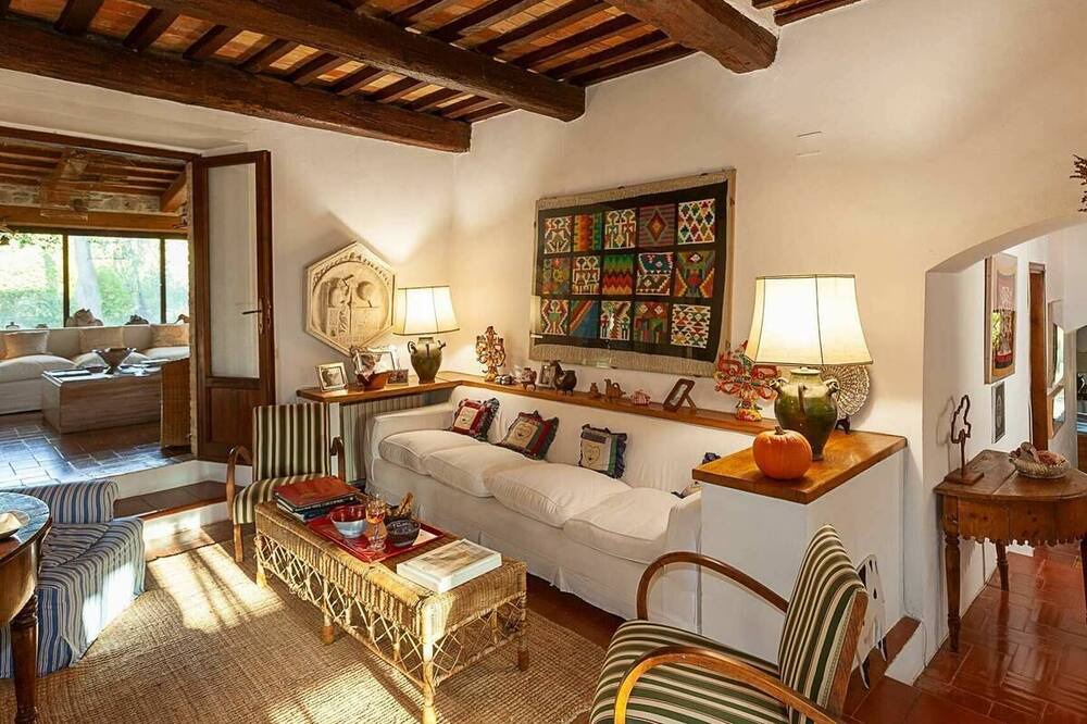 Photo of Livingroom in Ficulle