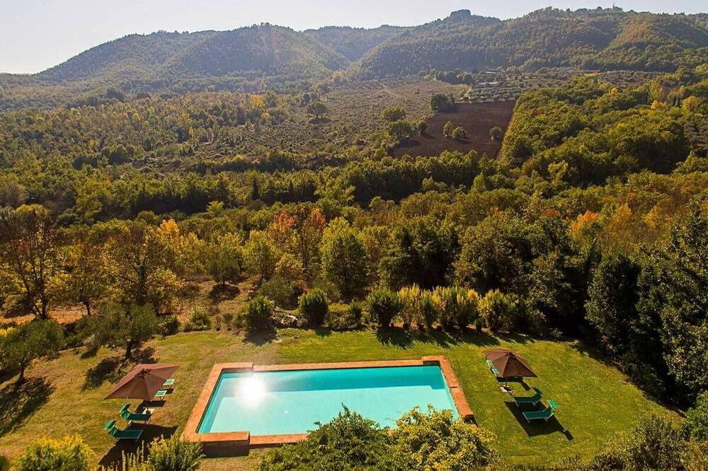 Photo of Outdoor in Ficulle