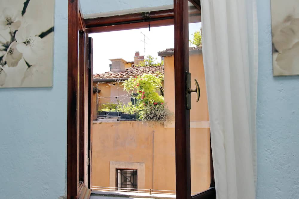 Photo of Others in Navona