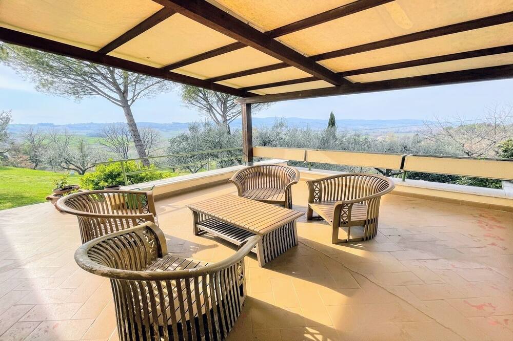 Photo of Patio Balcony in Pietrauta