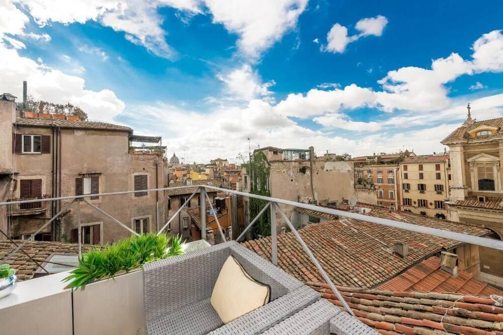 Photo of Patio Balcony in Rione V Ponte