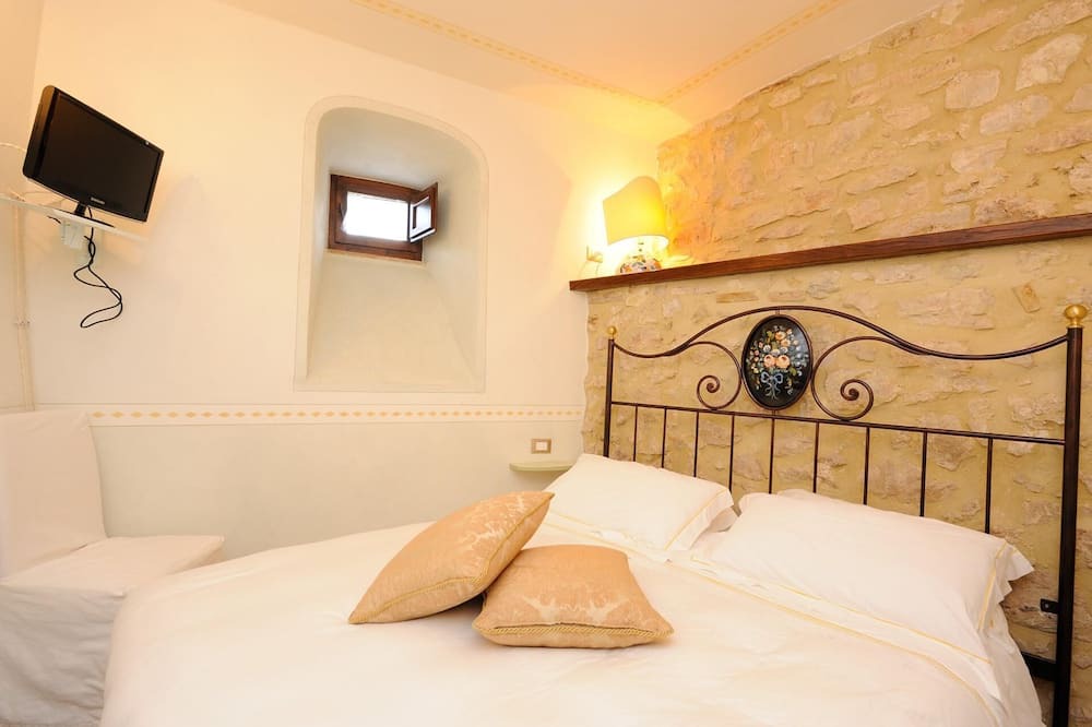Photo of Bedroom in Scheggino