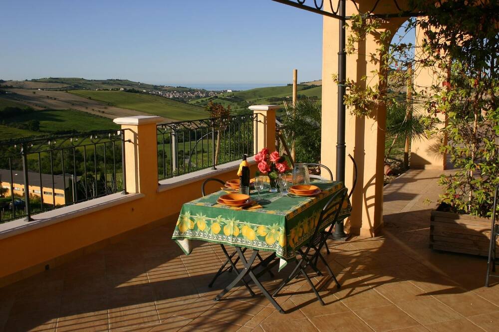 Photo of Patio Balcony in Fermo