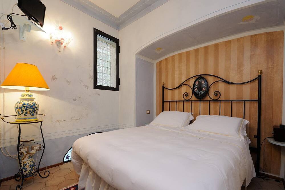 Photo of Bedroom in Scheggino