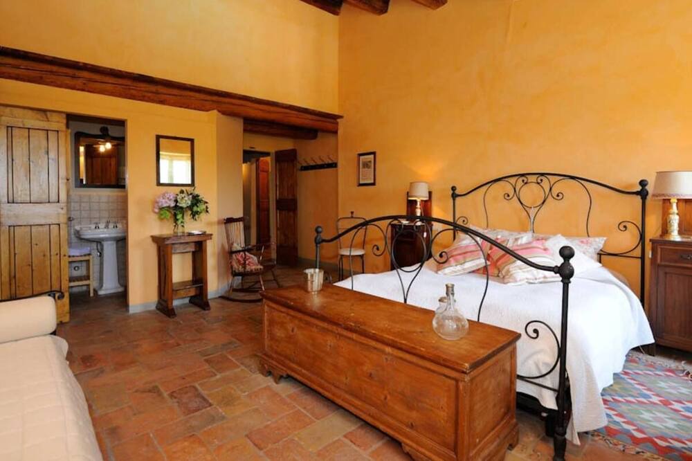 Photo of Bedroom in Montemaggiore al Metauro