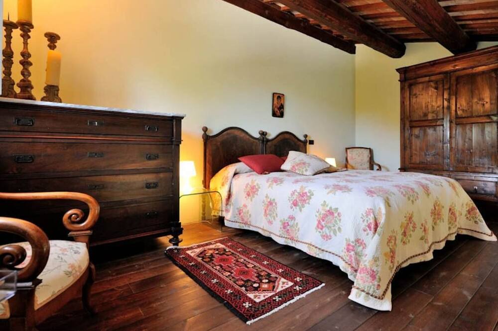 Photo of Bedroom in Montemaggiore al Metauro