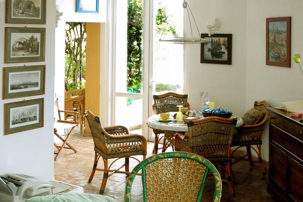 Photo of Livingroom in Ponza