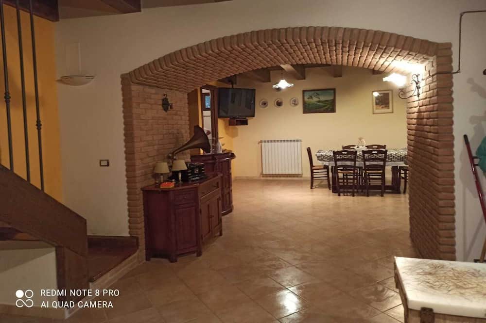 Photo of Livingroom in Torricella Peligna