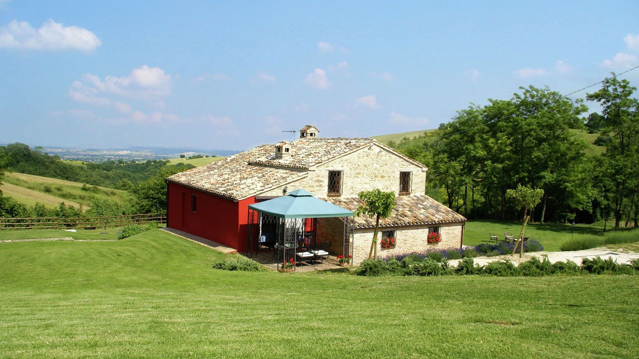 Photo of Outdoor in Avenale