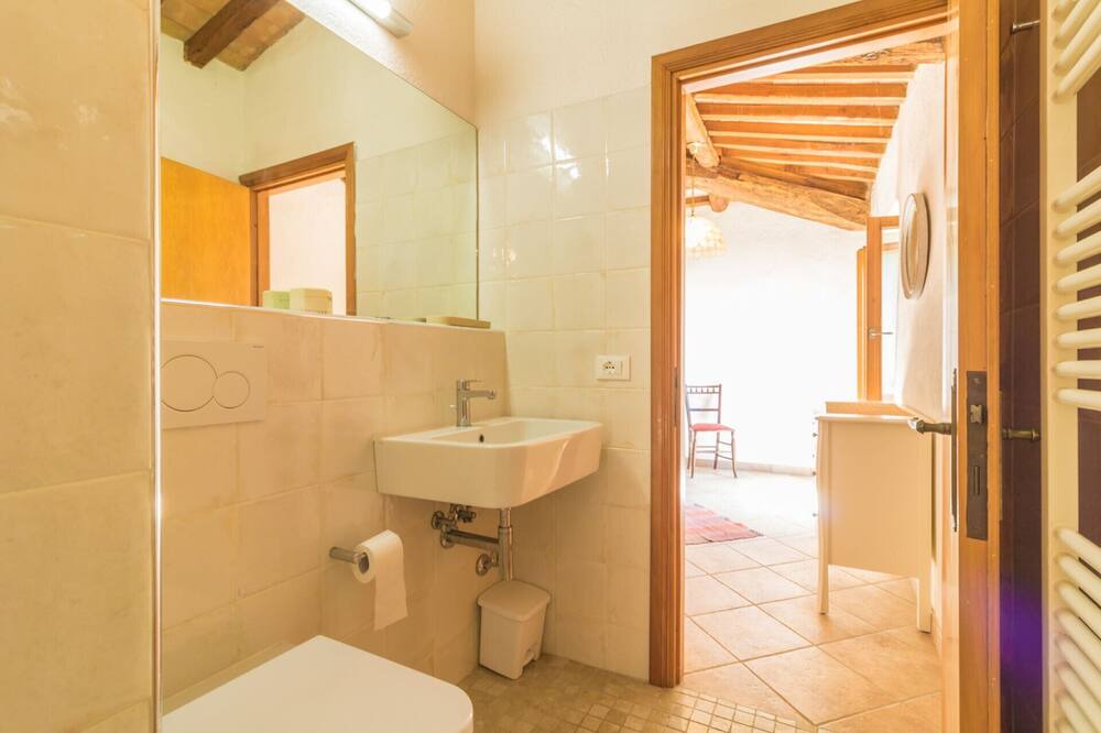 Photo of Bathroom in Bolsena