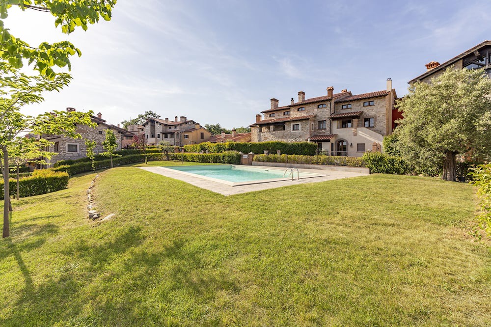 Photo of Outdoor in Ficulle