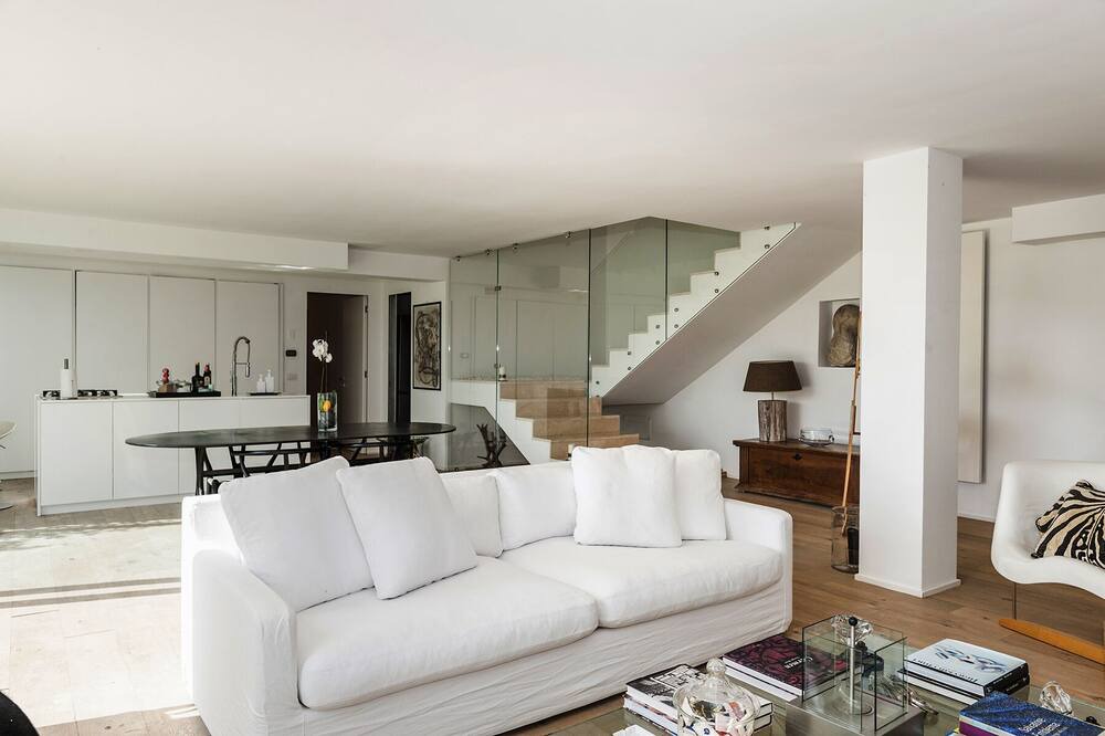 Photo of Livingroom in Pescia Fiorentina