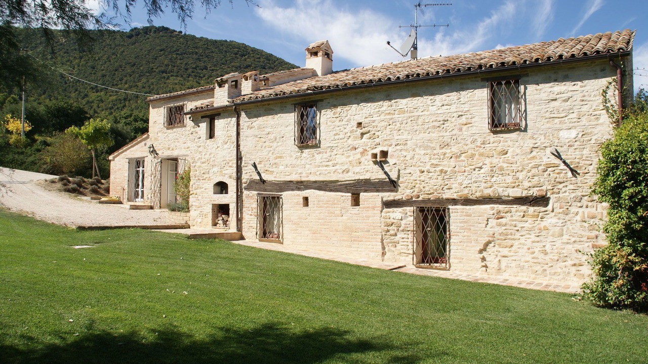 Photo of Outdoor in Avenale