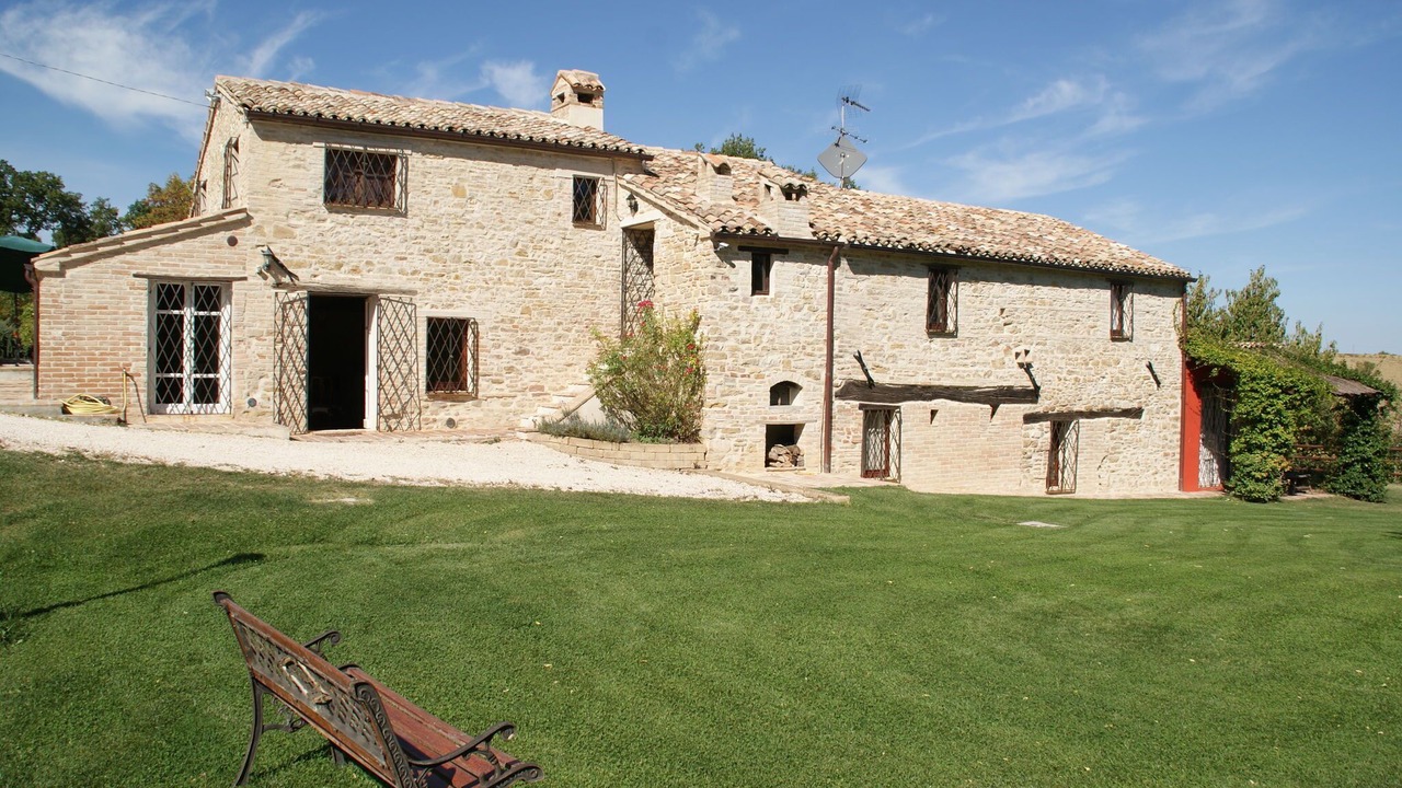 Photo of Outdoor in Avenale