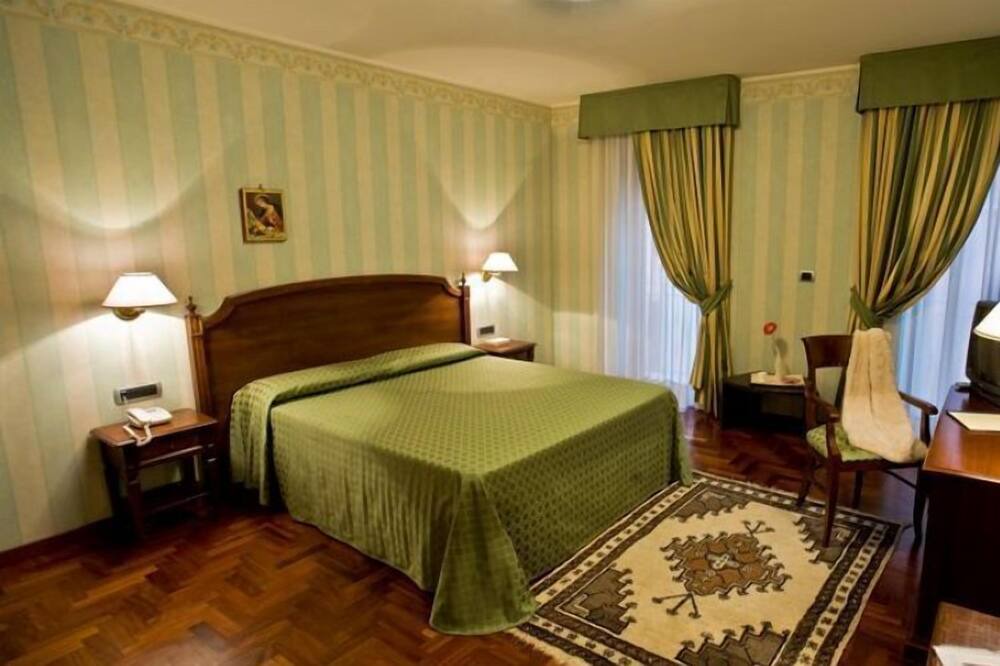 Photo of Bedroom in Potenza
