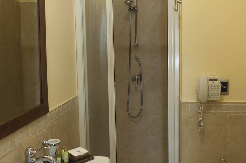 Photo of Bathroom in Potenza