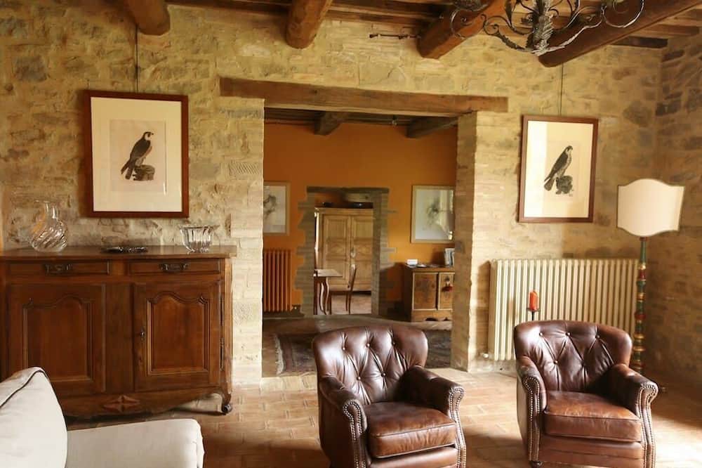 Photo of Others in Montone