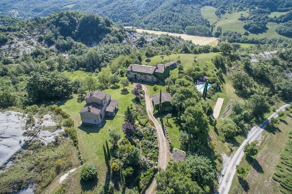Photo of Others in Montone