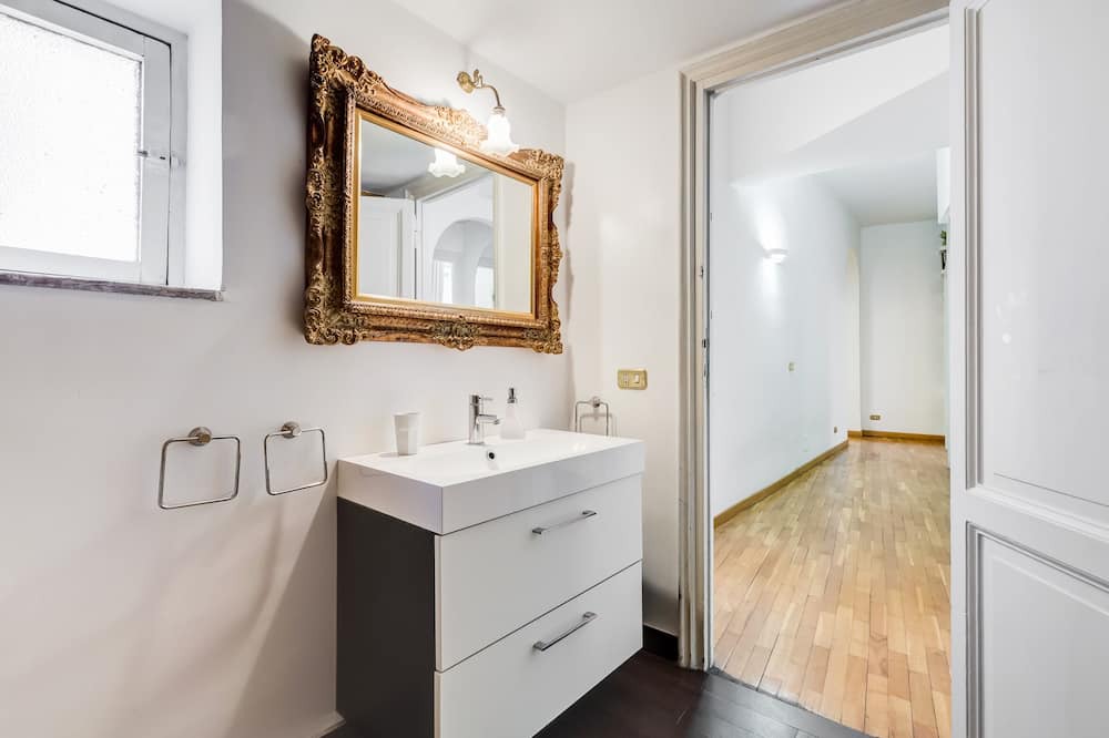 Photo of Bathroom in Rione V Ponte